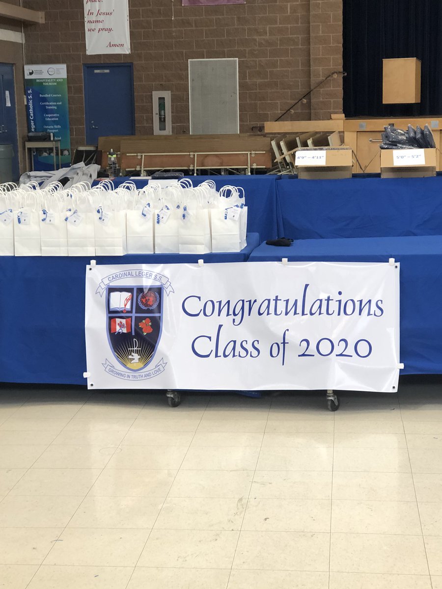 mmezullo's tweet photo. Congratulations @CardinalLegerSS grads!! @StJoachimDPCDSB first set of  French immersion Gr 12 graduates. @DPCDSBSchools https://t.co/rxnBnZ2jfj