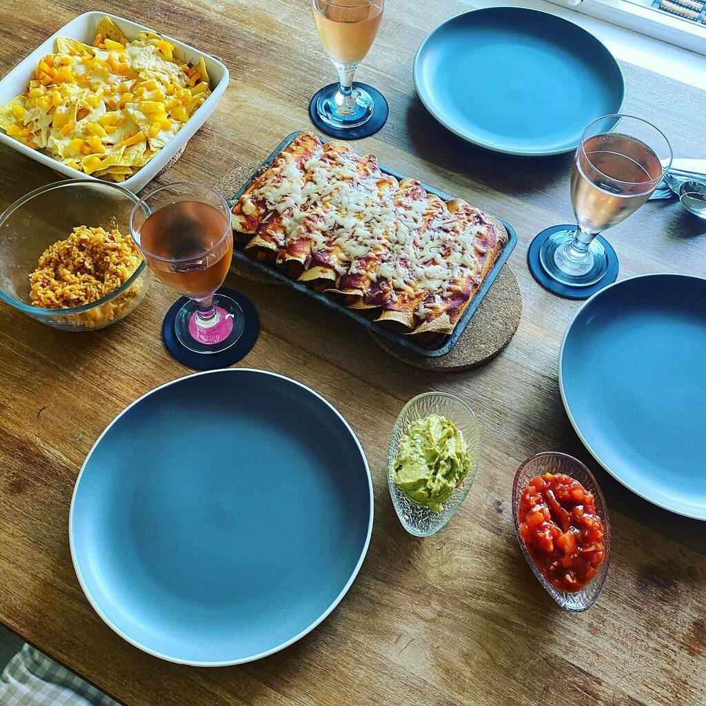 Beth made us dinner..... she’s a good girl ❤️