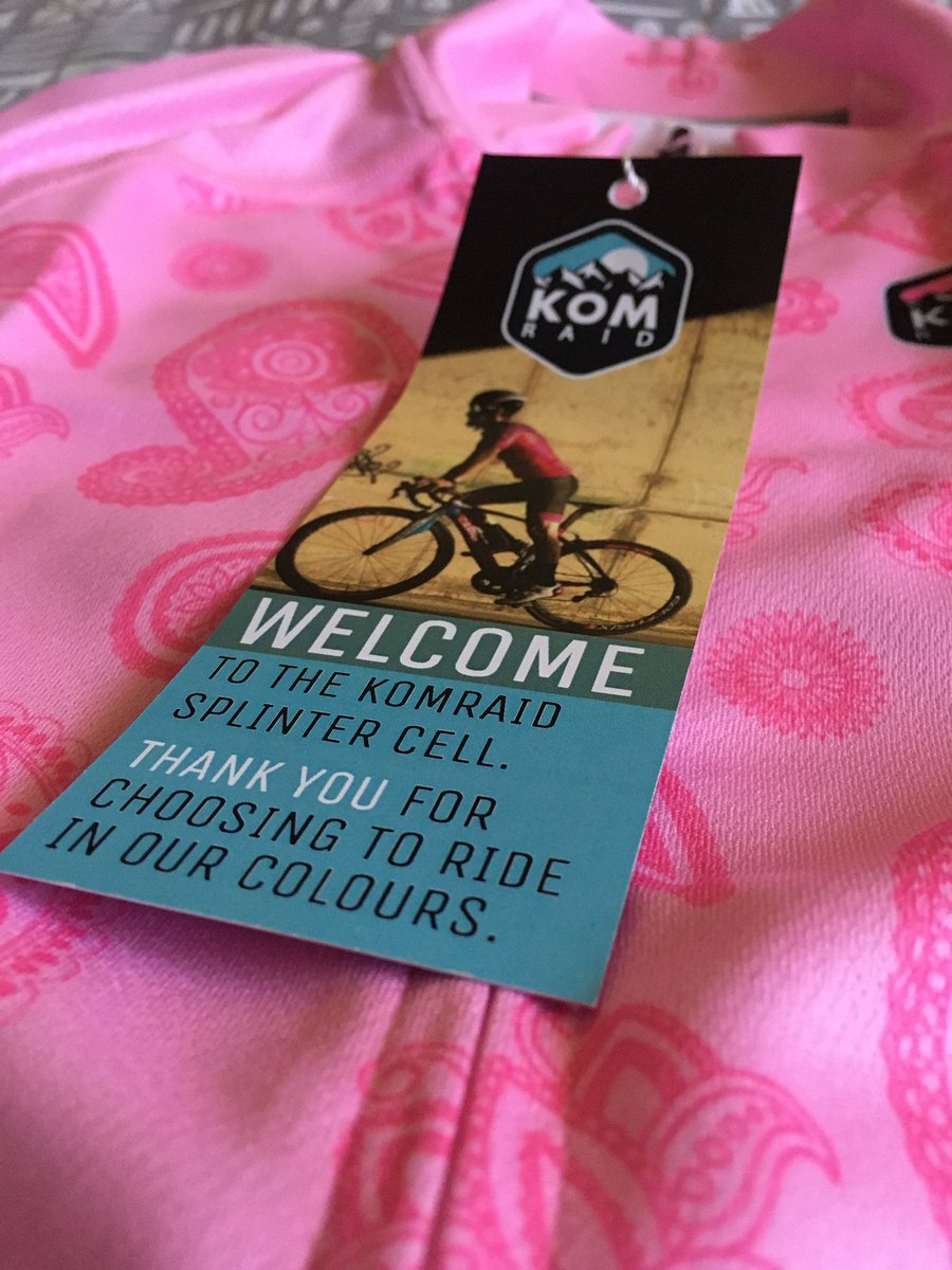 andypeek1's tweet image. Sunglasses on whilst wearing this? @KOMRAID_cc  #treat #newjersey #komraid 😎😎