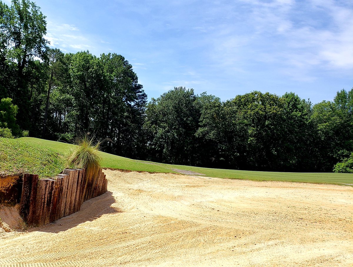 spot at TR, turn 360°, and no matter where you looked you'd find beauty, care and detail. I did that yesterday, purposefully, for 12+ hours straight, thinking of Jay as I went. Having played TR numerous times, I felt like I already knew Jay's words to be true. But yesterday