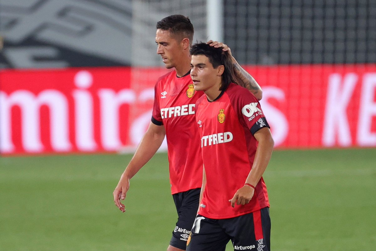 LaLiga's tweet photo. 😇 15 años y 219 días... 

🌟 𝐋𝐔𝐊𝐀 𝐑𝐎𝐌𝐄𝐑𝐎 = 𝐇𝐈𝐒𝐓𝐎𝐑𝐈𝐀 🌟

❤ ¡El joven del @RCD_Mallorca se convierte en el JUGADOR MÁS JOVEN EN DEBUTAR en #LaLigaHistory! 

#RealMadridRCDMallorca https://t.co/YFditbmWin