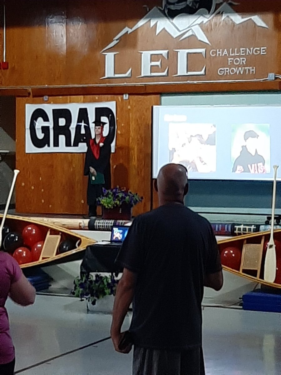 PatMurphy_AVRCE's tweet photo. #2020Grad very meaningful &amp; moving ceremony. Well done LEC Staff @Dave_at_LEC @AVRCE_NS https://t.co/ACr6SPcEk6