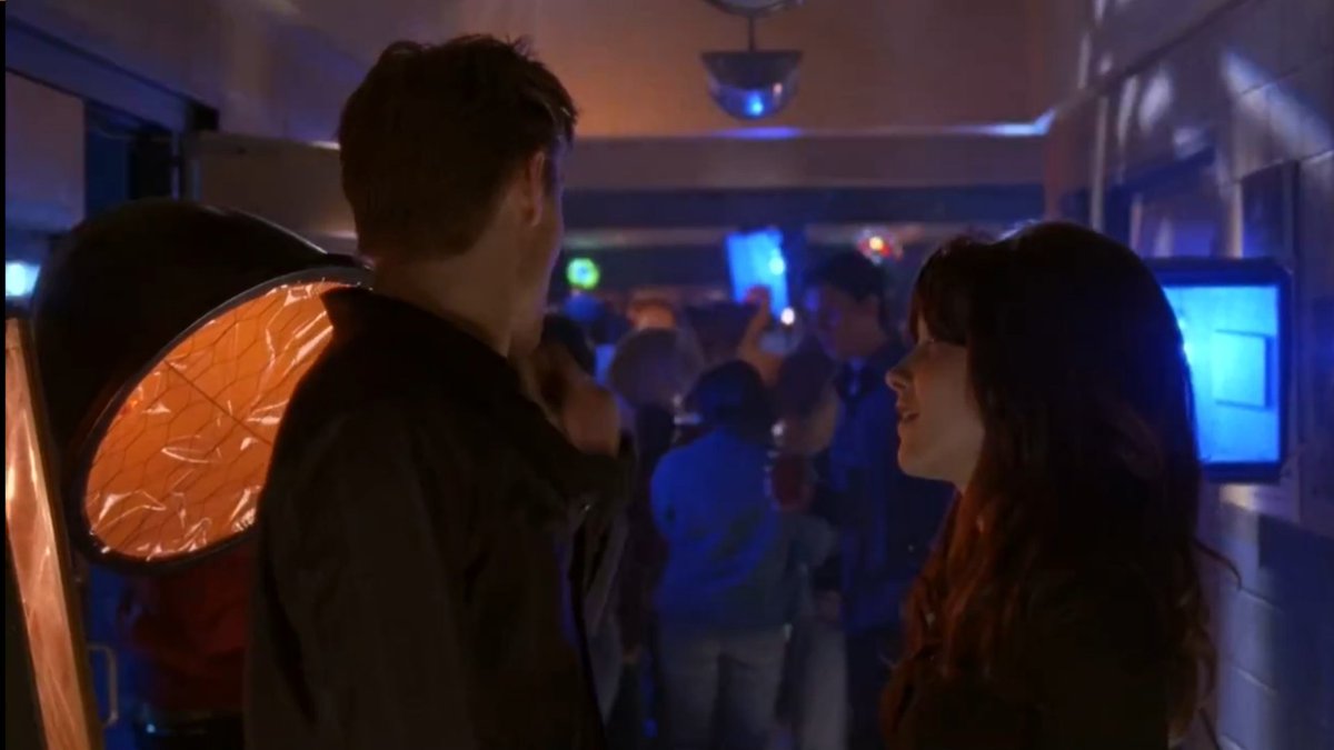 3x17:Look who Lucas is looking for. 