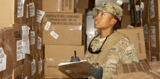 medcoe's tweet photo. The @USArmy Veterinary Food Inspection Specialist #68R inspects food designed for human consumption, while also supervising food inspection and combined veterinary service activities. Visit https://t.co/SAakCEWYTu for info. #JoinUs #ArmyHiringDays @TRADOC @usarec @ArmyMedicine https://t.co/L2g4KhuQrE
