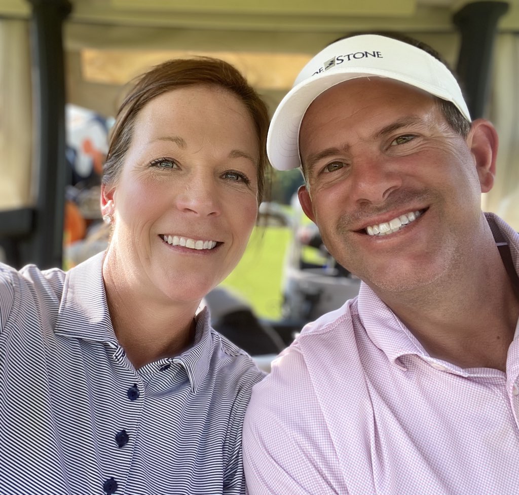 AlliAnderson_'s tweet photo. Wednesday afternoon grudge match with @golferbwa. #oldestone https://t.co/5Ysi6nzLjc