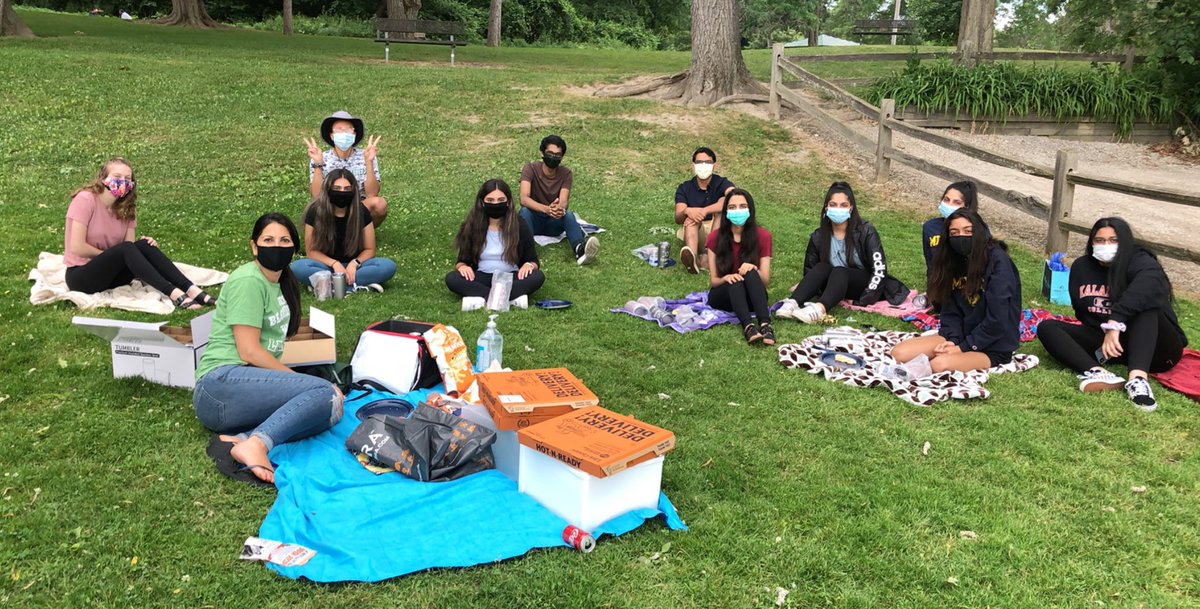 WBHSChemClub's tweet photo. Congrats Seniors! We had a nice time at the picnic. I’m so proud of all of you! I will miss my lovely #WBHSSeniors #OrgoIS #onlyWB https://t.co/gaGEbQvhTQ