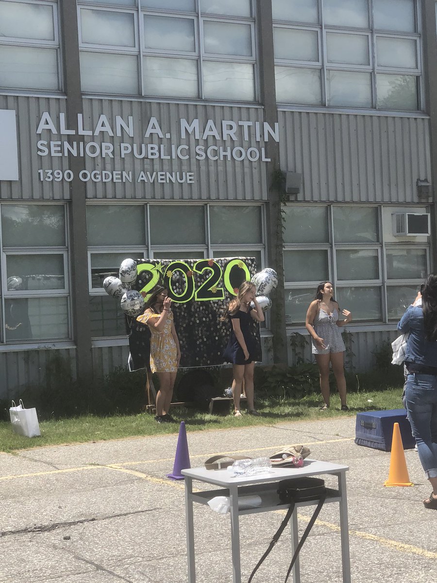 Our socially distant parking lot graduation celebration. So proud of you Grade 8’s! <a href="/AllanAMartinPS/">Allan A. Martin</a>