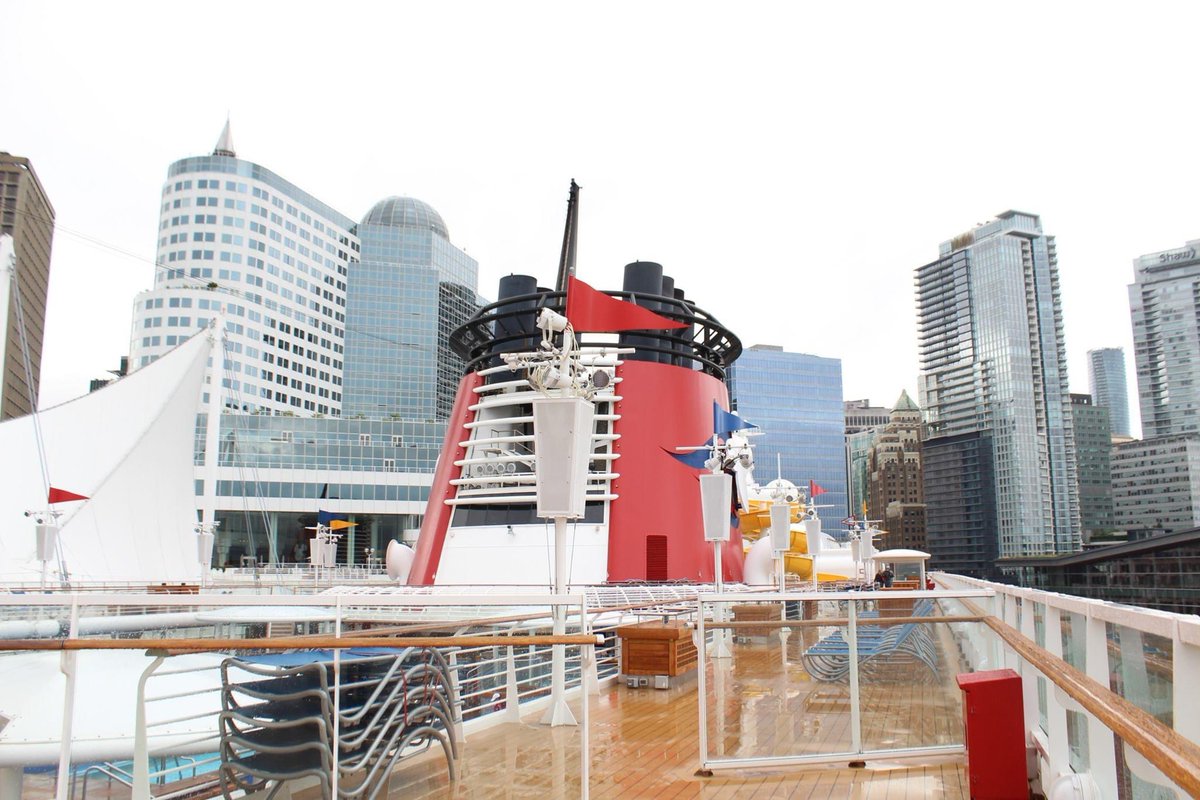 I just rebooked my  @disneycruise from October for 2021  Here's a rundown thread of what's currently going on with Disney Cruise Line, including options if you currently have a booking:-As of now Disney Cruise Line has cancelled cruises through September 15, 2020