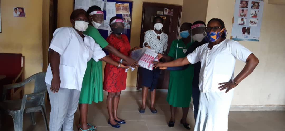 Pinkmind19's tweet photo. Pinkmind Initiatives donated face shields to Ojokoro LCDA. We were received by the MOH, Dr Mrs Ogunyomi.

@PremiumTimesng @jidesanwoolu @followlasg https://t.co/BQ7jBG207w