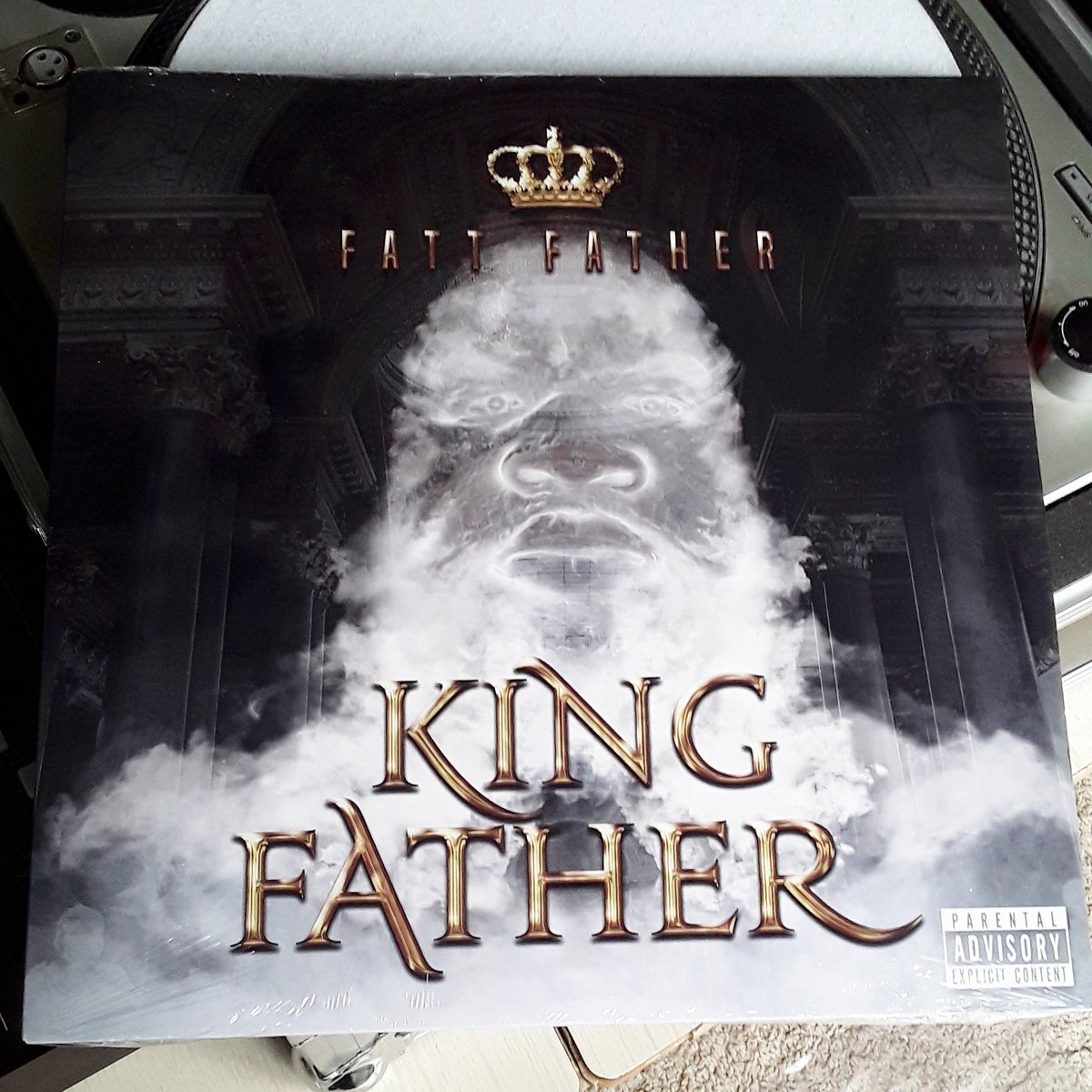 KFreshDetroit's tweet photo. Got the new FATT FATHER album on vinyl in the mail today. Me and Fatts recorded an interview all about this album "King Father" that you will hear on Renaissance Soul in the near future. Highly recommend purchasing this album!
#fattfather #detroit #detroithiphop #vinyl #hiphop https://t.co/NngD4tZ9G9