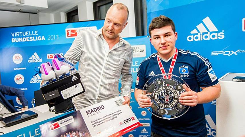 VBL-Sieger und ihr Ingame-Verein
13 - <a href="/KevinAssia10/">Kevin180</a> - HSV
14 - <a href="/MrNeverG1veUp/">Mirza Jahic</a> - Bayern
15 - <a href="/NRaseck7/">Niklas</a> - Bayer 04
16 - @Da_Butenko -  Ingolstadt
17 - <a href="/CYasarlar/">Cihan Yasarlar</a> - Schalke 04
18 - @TheStrxngeRFIFA - RB Leipzig
19 - <a href="/MegaBit98/">Michael Bittner</a> - SVW

#VBLGrandFinal by ING