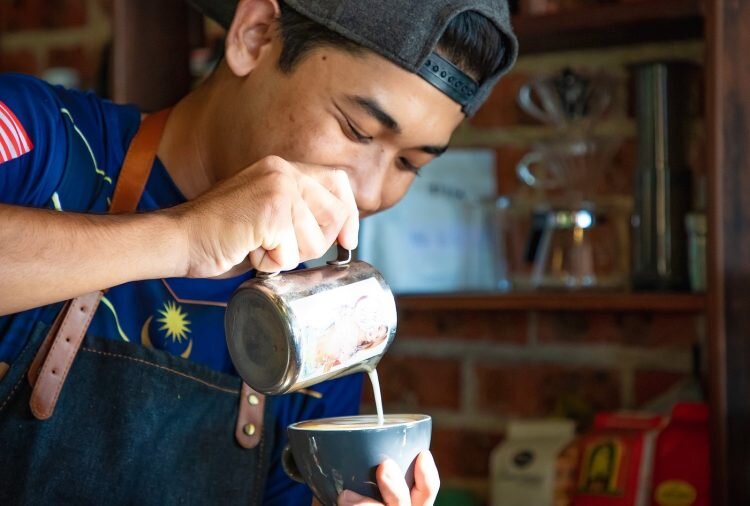 AlfredoMorabia's tweet image. 75% of #USworkers can't work exclusively from home, face greater risks in #pandemic medicalxpress.com/news/2020-06-s… via @medical_xpress #citesAJPH @PublicHealth @AMJPublicHealth 

Citing: Nonrelocatable Occupations at Increased Risk During #Pandemics: US, 2018 doi.org/10.2105/AJPH.2…