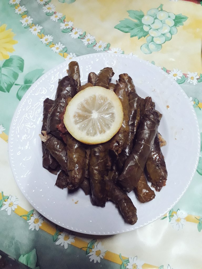 gscalipso's tweet photo. Anne elinden yaprak sarma .. En sevdiğim .. 💕💕💕 https://t.co/4i26XZU7hu
