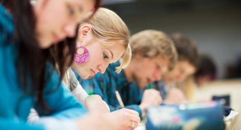 CORONA-UPDATE – ‘Kabinet, geef mbo’ers helder perspectief en gelijke kansen’ <a href="/MBORaad/">MBO Raad</a>, <a href="/jobmbo/">JongerenOrganisatie Beroepsonderwijs</a>, <a href="/LAKStweets/">LAKS</a>, <a href="/DeNRTO/">De NRTO</a> en werknemersorganisaties <a href="/AObtweets/">AOb</a>, <a href="/BVMBO/">BVMBO</a> <a href="/CNVOnderwijs/">CNV Onderwijs</a>, <a href="/FNVOverheid/">FNV Overheid</a>, <a href="/unienfto/">UNIENFTO</a> vragen het kabinet om een helder perspectief.  👉 mboraad.nl/nieuws/corona-…