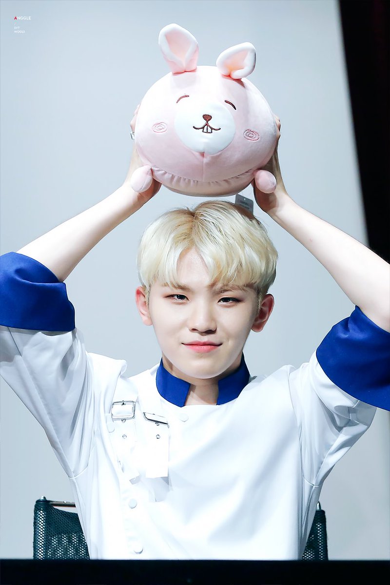 n년전 오늘의 우지 tweet media