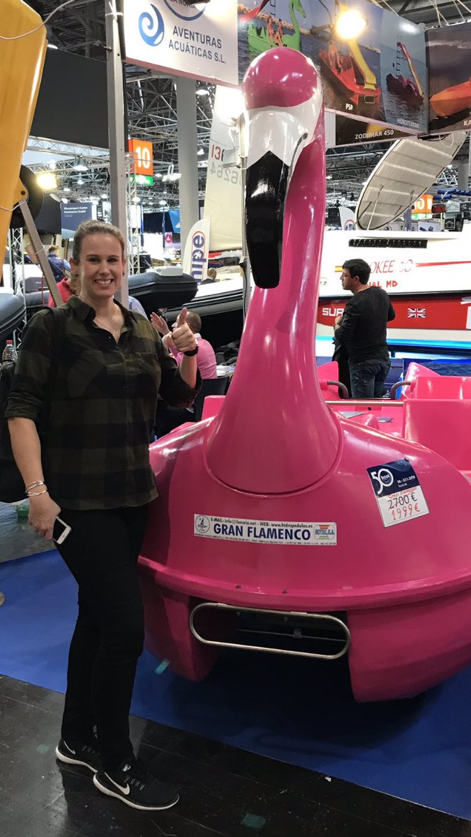 lucky_Steve's tweet photo. Wie ich Yvi fürn Bootsschein gewinnen konnte! 😃🤓😂😘 #Flamingo #boot2019 https://t.co/JW9GZ0KGmK