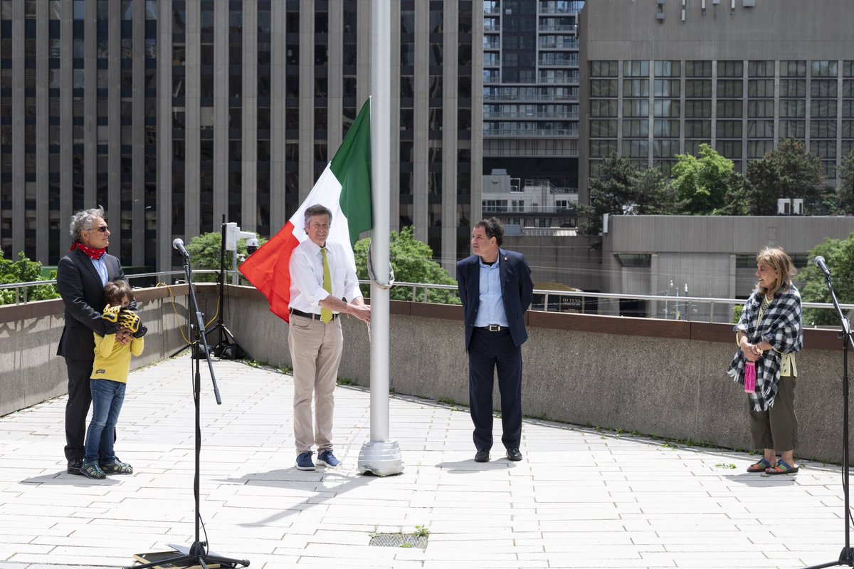 Celebrating #ItalianHeritageMonth in the <a href="/CityofToronto/">City of Toronto 🇨🇦</a> by raising the Italian Flag at Toronto City Hall. Extending my best wishes to Toronto’s Italian community on this very special occasion. Auguri a tutti!