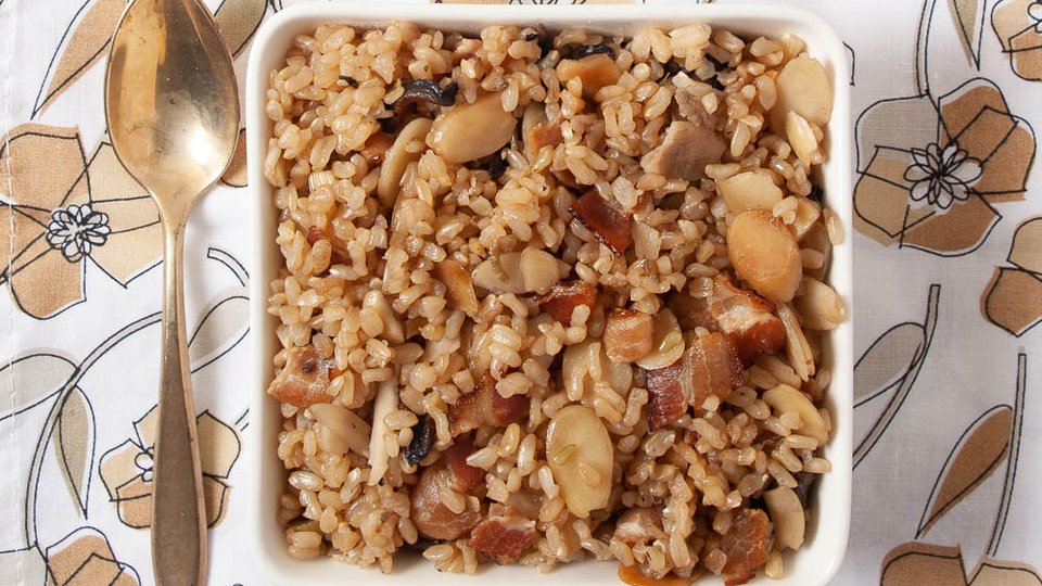 CulinaryCellar's tweet photo. Almond Bacon Brown Rice is a great side dish for grilled or roasted meats or poultry.   https://t.co/pDGM37Endf https://t.co/tCXl4yx2pR