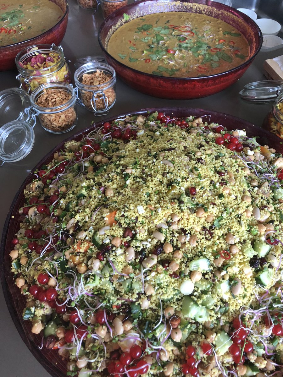 We zijn weer volop in bedrijf met ons restaurant Voorproefje. 

Iedereen is erg welkom op ons strand Zandhappen voor n feestje.
Maar als je liever thuis viert brengen wij het eten ook graag naar je toe

Kiki geeft je graag alle informatie 
email:voorproefje@toverbaltheater.nl