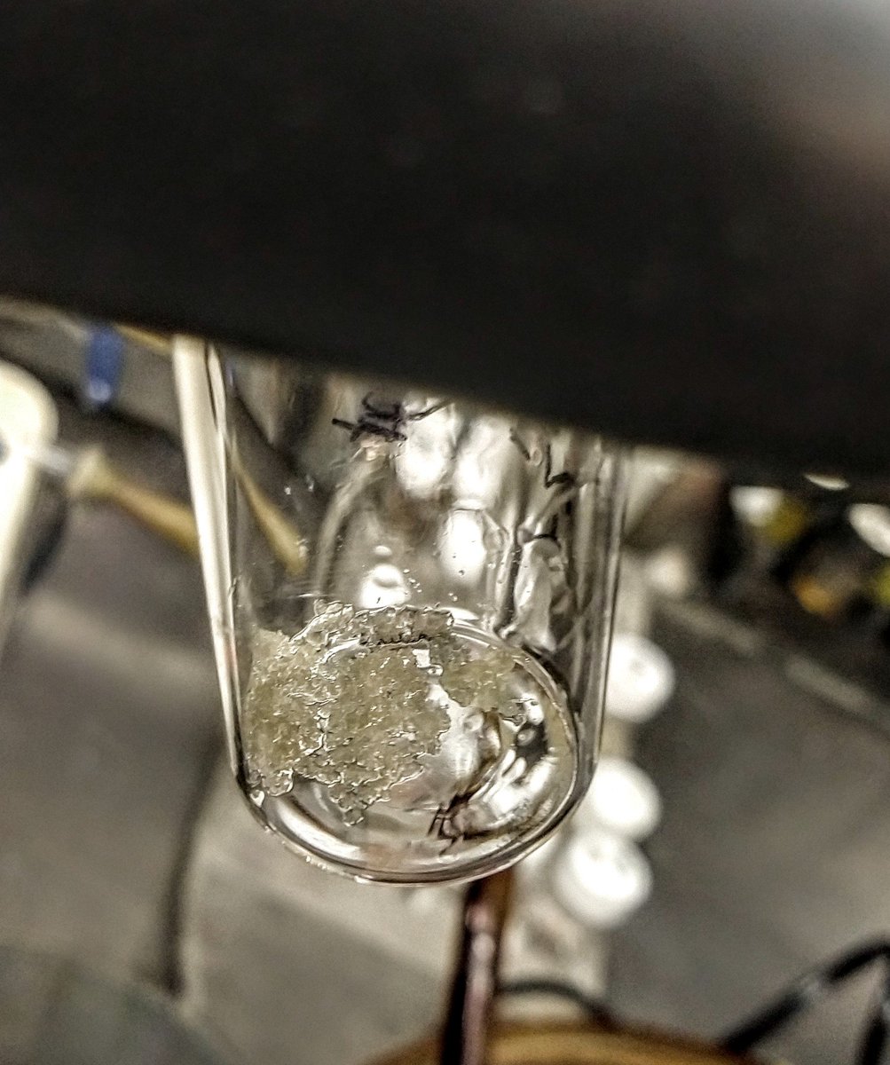 othocamacho's tweet photo. I'm VERY VERY HAPPY! 🙂 4/4 paramagnetic Fe system re-crystallized at the first attempt 😎👌. This open A LOT of avenues in my future Fe chemistry. #CrystalMaster (😂) #TeamFe #RealTimeChem
(Thanks to "New Normality" this is done in 2 weeks instead of 5 days 😑) https://t.co/hwNghaC751