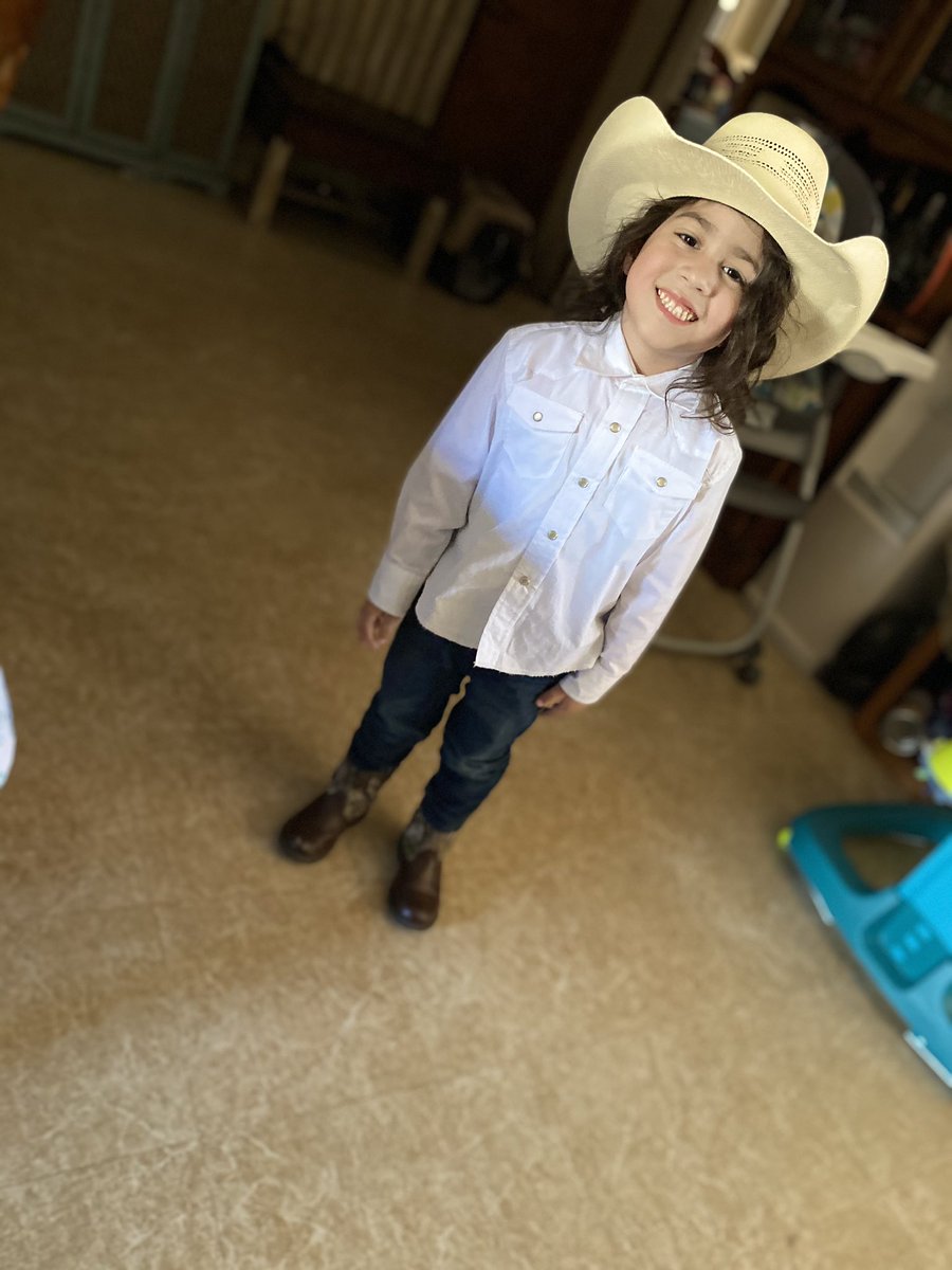 jessicaaamarie_'s tweet photo. happy 5th birthday to my baby 🥺♥️ #quarentinedbirthday #mysourpatch https://t.co/tfHOjOBJEg