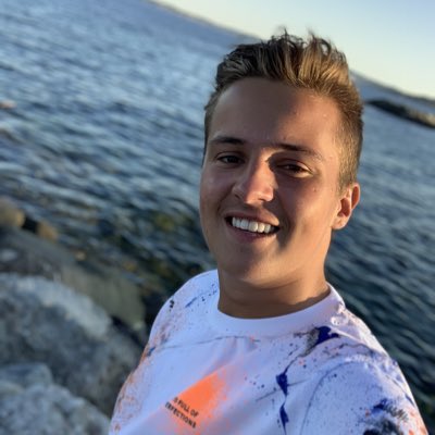 LucaDeLoose's tweet photo. #nieuweprofielfoto https://t.co/538Za9Js1Z