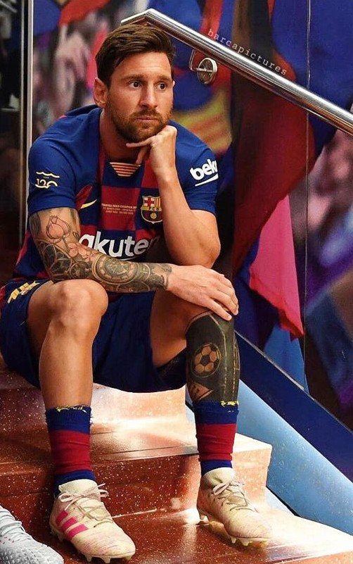 They are giving him the best farewell that he could ever imagine. The match is over.Barcelona are La Liga Champions. Captain Lionel Messi is going to lift his last LA Liga trophy in his career…The fans are all trembling. He should give a speech. But he is shaking.
