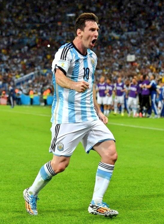 Messiologia's tweet photo. Feliz cumpleaños. Gracias por hacernos tan pero tan felices. https://t.co/1Ml9POo2zQ