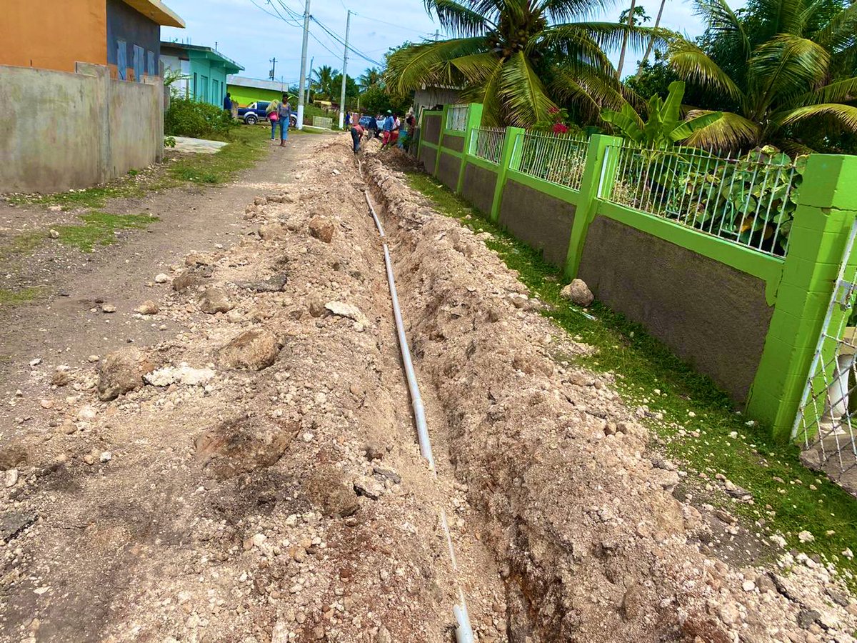 pcharlesjr's tweet photo. Installation of new water mains in Rocky Point. #Building and #Developing South East Clarendon into #ModelConstituency. 
#BuildingSEC #DevelopingSEC #WaterImprovementProject #WaterIsLife https://t.co/h5rHTB3AzH