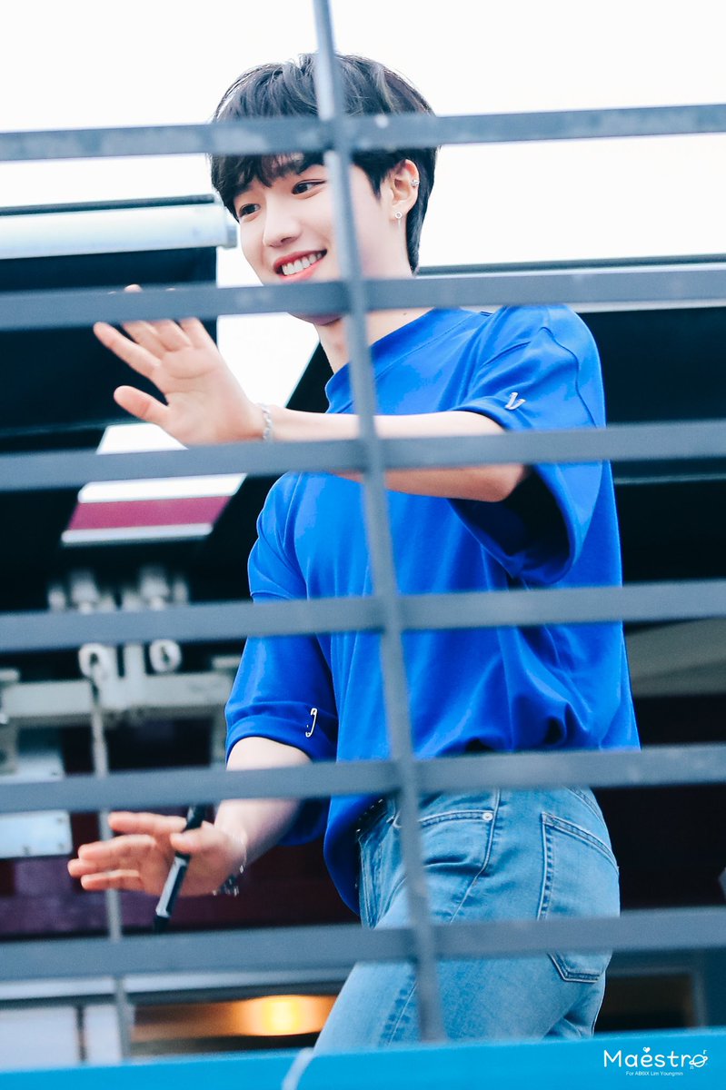 MAESTROLYM's tweet photo. 💙💙💙💙💙
#임영민
#임영민_사랑해 https://t.co/mNM7a7ks0K