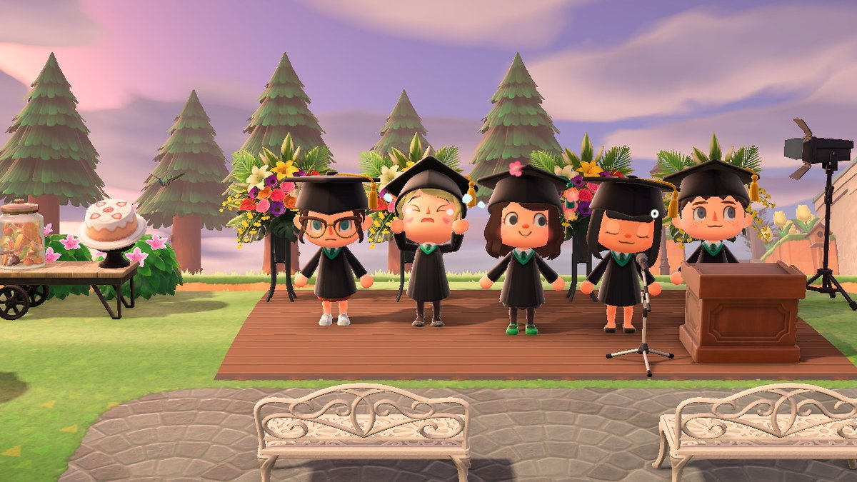 CrossingSoph's tweet photo. serious and silly!
 #AnimalCrossing #ACNH #NintendoSwitch https://t.co/eZAzC31LA5