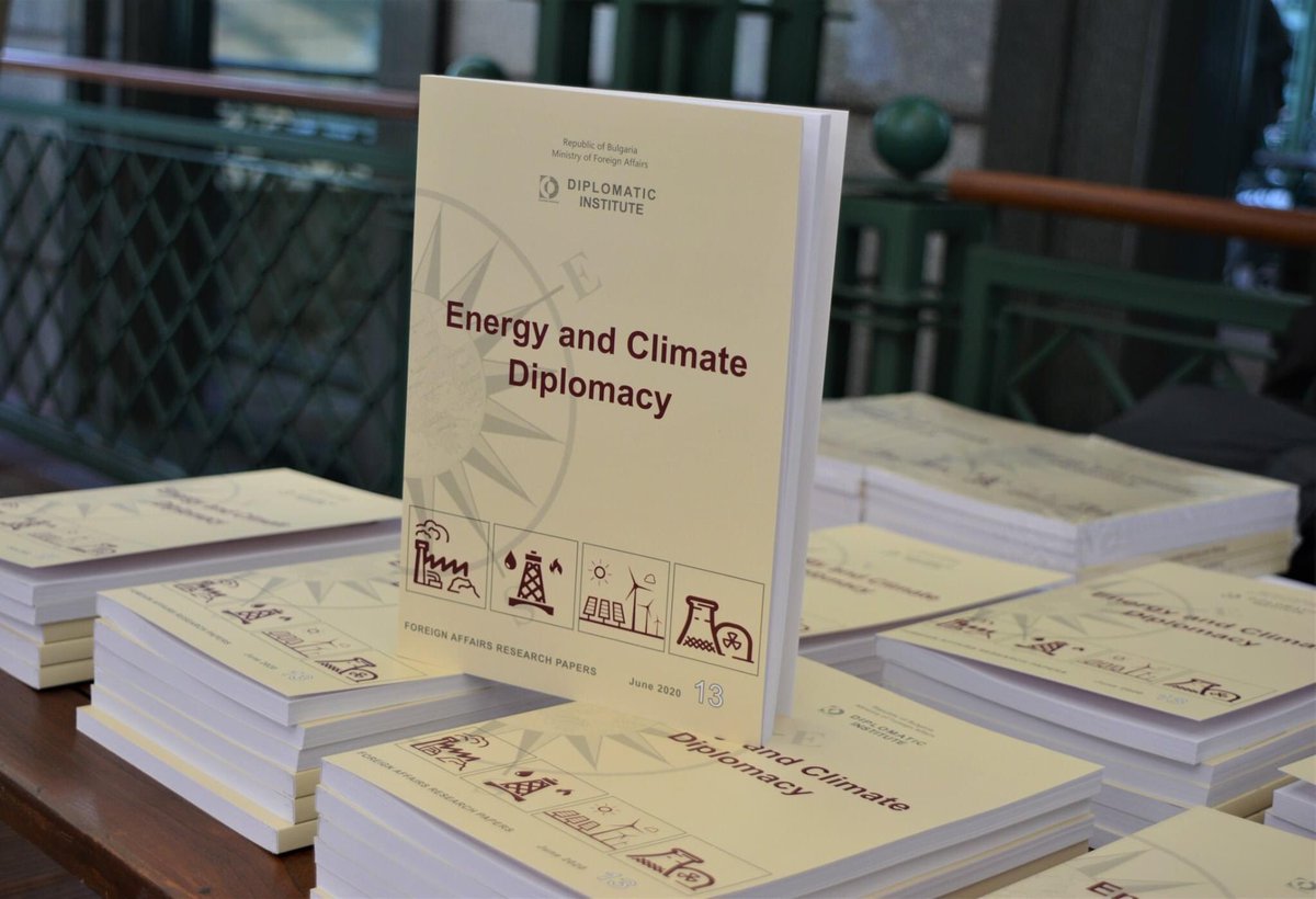 julianpopov's tweet image. Today the book Energy and Climate Diplomacy was launched. I contributed the chapter Green Deal for the East arguing that the EU needs a new diplomatic approach to Eastern Europe. Thanks BDI.