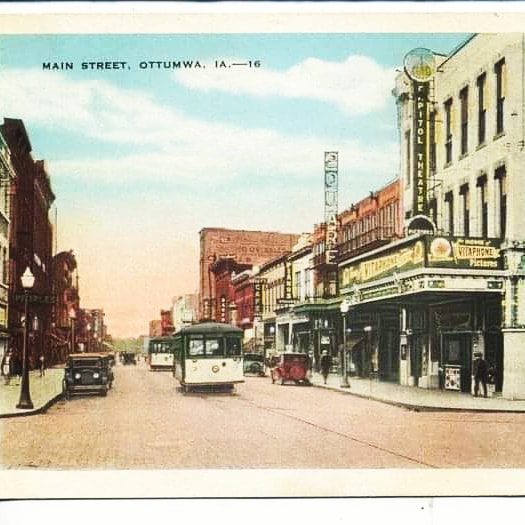 229Studio's tweet photo. #waybackwednesday This is the Studio when it was the Capital Theater circa 1927. What helped w/ the theaters success is it was built along a streetcar route which drew a wider patronage from outlying communities. #ottumwa #downtownottumwa #studio229 #oneottumwa #engageottumwa https://t.co/Z8uoNzbbEJ