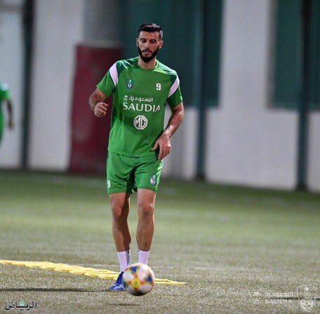 SPLAthletic's tweet photo. 📸- بـقيادة المدرب الوطني مازن بهكلي الأهلي يعاود تدريباته الجماعية. https://t.co/Sl6zRbx1Ff