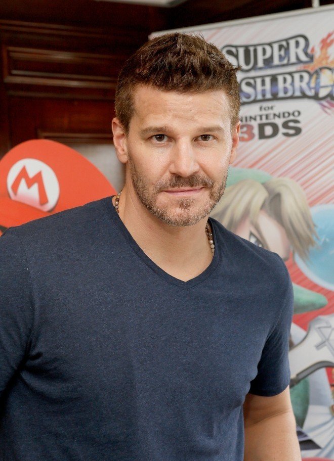 Bandolero0703's tweet photo. David Boreanaz este papi maduro actor de bones, buffy...🍆🍆🍆🤤🤤🤤🤤 https://t.co/yeUWg3tPVL
