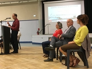 SaintesEcoSol's tweet photo. Dernier échauffement avant la finale : réunion de la liste #SaintesEcologiqueEtSolidaire ce soir au hall Mendes-France. #Saintes https://t.co/QDpWKHucHt