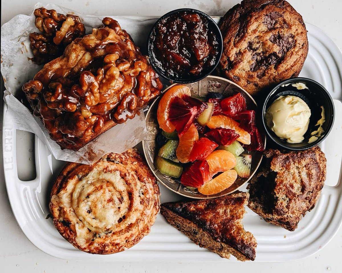 NAIElliott's tweet photo. Missing your weekend brunch? Our tenant Bar King is whipping up delicious brunch boxes every Saturday and Sunday. Learn more about how they’ve adapted their #business plan during the #COVID-19 crisis: https://t.co/xddTJCxMs7

#cre #pdx #restaurants #food #pastry #portland #oregon https://t.co/vbkK6XaFBa