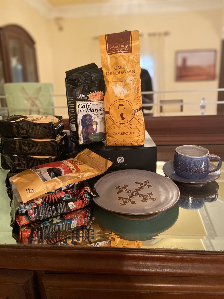 lam_aissa's tweet image. Fully restocked thanks to amazing human beings who genuinely dropped by today, to offer the best coffee❣️Thank you Thank you &amp;amp; can’t wait to try Cameroonian coffee ☕️ 

#LockdownJournal #Mauritania #CoffeeLover