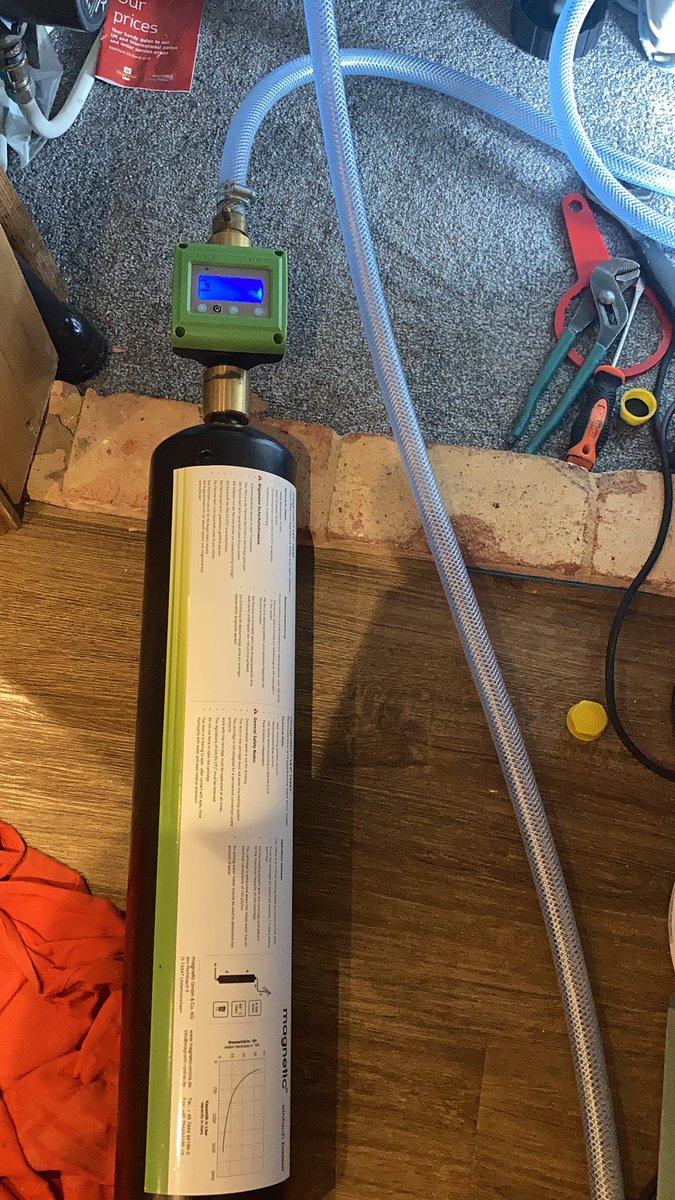 thoroughflush's tweet photo. Some re circulation de mineralisation going on. This will reduce  conductivity of system water and control the PH. Staying on site with this kit  for the procedure. This kit is ideal for installers starting this journey into better system water quality 👍 https://t.co/PPWdrg7K9i