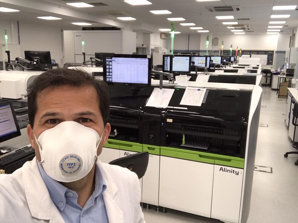 AbbottNews's tweet photo. One of the ways we support healthcare workers: making sure everything is running smoothly. Thanks to the effort of our field service engineers who are crucial to ensuring our hospital systems are up and serviced, especially during this pandemic. https://t.co/Bsc0bAVFSZ