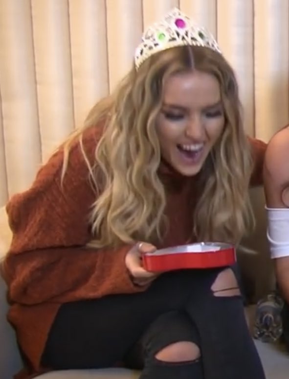 from perrie edwards to meme edwards : a funny thread