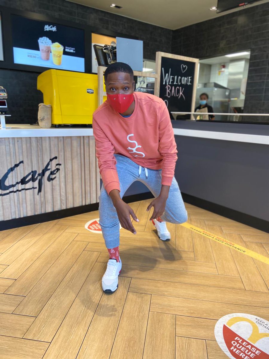 VisionStudio_SA's tweet photo. 𝗖𝗹𝗼𝘁𝗵𝗶𝗻𝗴 / 𝗦𝗼𝗰𝗸𝘀:
Take a look at Africa's Number 1 Sock Brand (@skinnysbusocks): https://t.co/KZ3L8mWIbb
#VisionDrive https://t.co/5fWXQwBR8M