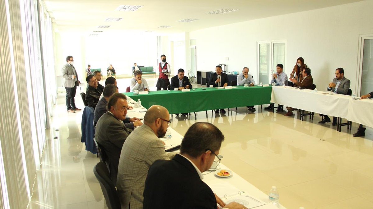 ComceMichoacan's tweet photo. Este martes COMCE Michoacán tomó parte en la Asamblea del Consejo Coordinador Empresarial del Estado de Michoacán, representado y participando evtivamebte en el acto el Mtro. Gilberto Morelos Favela. 🙋🏻♂️ - Presidente Gil Morelos #COMCE #COMCEMich https://t.co/ugsHkMc6UZ
