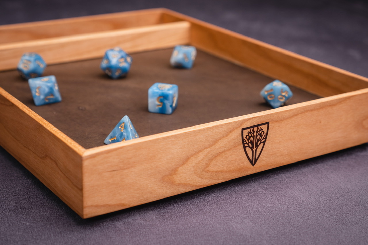 Дайстрей дерево круглый. Дайс трей башня. Dice tray. Дайс трей башня. Кожаный дайс трей.
