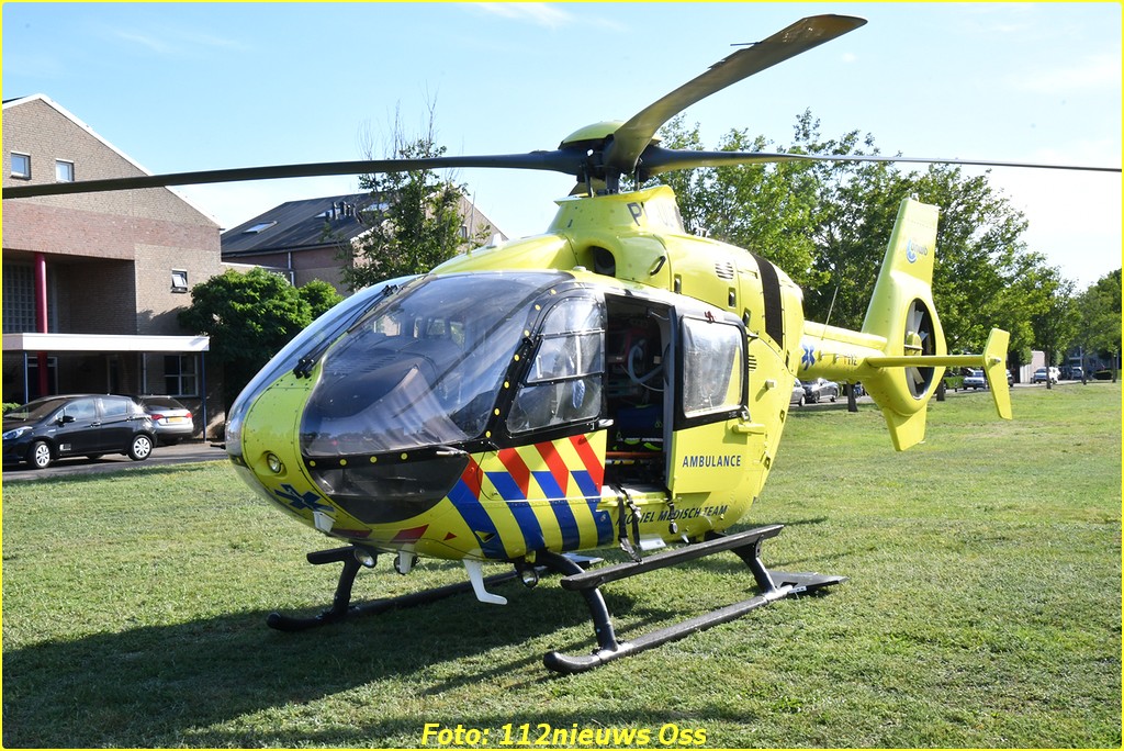 Lifeliner3 naar Schildwacht in Oss voor reanimatie ..