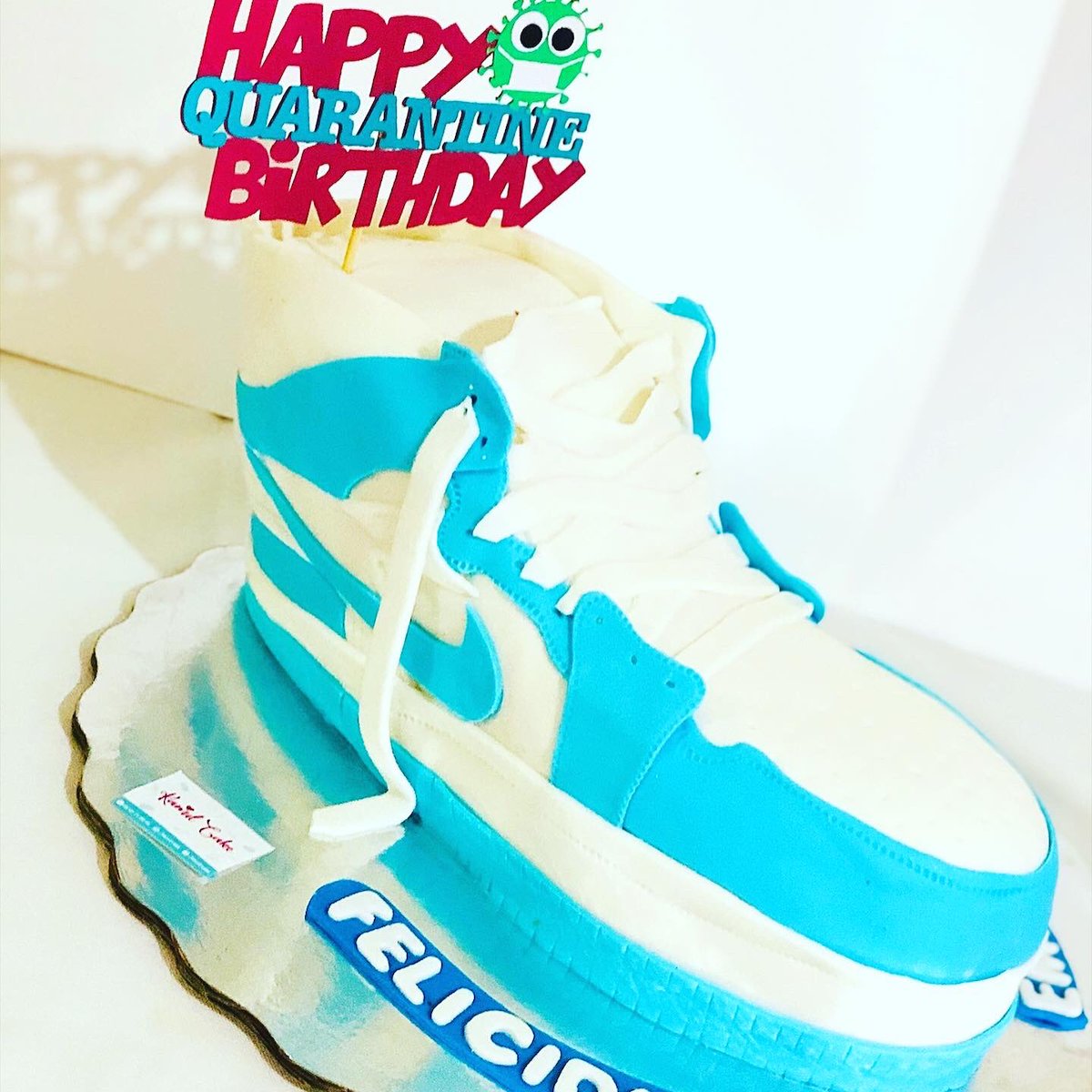 kamilcake's tweet photo. Mi sobrino me pidió este pastel , que les parece ?👍🏻.👎🏻
.
.
.
.
.
#kamilcake #kamicakecdmx #tenisnike #caketenis #cakenike #cdmx #instacake #fondantcake #fondant #nike #nikeairforce1 https://t.co/6RzkUW0dKi