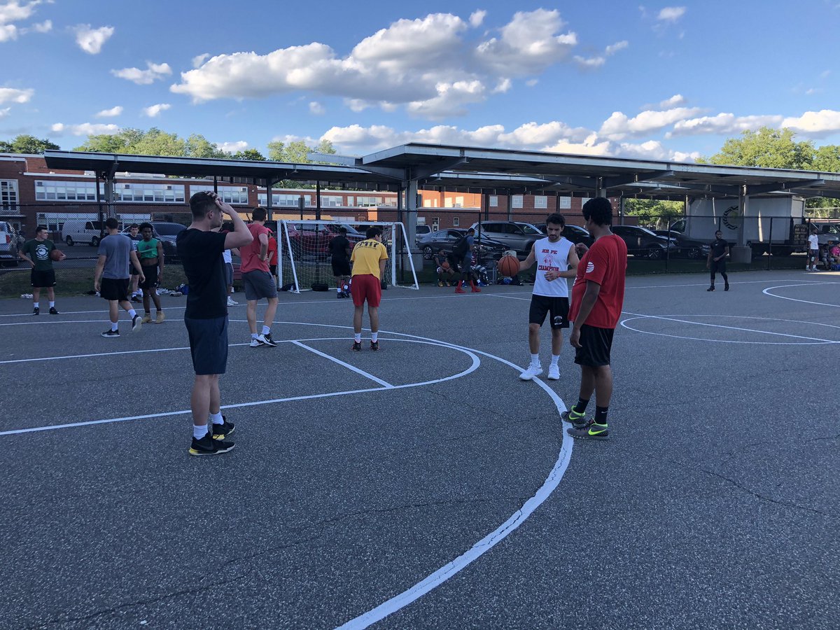 The_BMBL's tweet photo. #BMBLFunFact  Max Everett and Brandon ulloa took the first EVER tip in BMBL history. Still hate eachother to this day https://t.co/P2OqLBcIRK