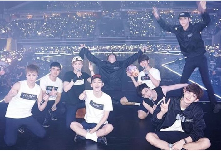 TetiRohayati20's tweet photo. #3000dayswithEXO
TERIMAKASIH EXO 😘sudah bertahan sampai saat ini , semoga makin bertambah SUKSES para cogan kesayangan nya EXO-L 😘
Terimakasih jg telah mewarnai hidup ku yg semakin berwarna dgn kehadiran Kalian
#3000dayswithEXO
#weareoneEXO https://t.co/O4Rt0dDcyi