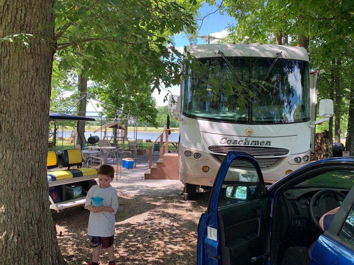 AthVol's tweet photo. Spending the afternoon at the grandparents’ campsite. #EverySummer #Bliss (@ Twin Lakes Park in Bluffton, OH) https://t.co/TK3fSyUpcD https://t.co/o4C6QjAFi8