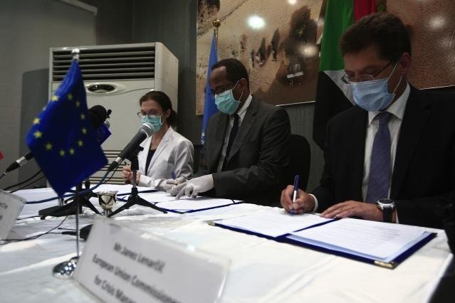 Over the years, the 🇪🇺 stood with Sudanese, maintaining a high level of humanitarian and development assistance to support reforms and consolidate stability and peace. We are committed to continue supporting the reform path that #Sudan has embarked on. #SudanPartnershipConference